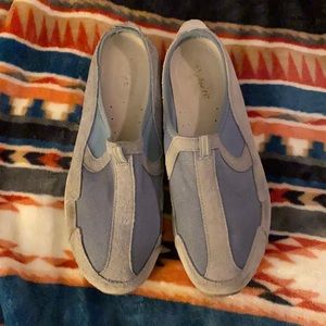 💜 3/$15 Easy Spirit slip on shoes
